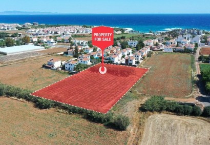 Paralimni, Famagusta Touristic Land For Sale | C5275