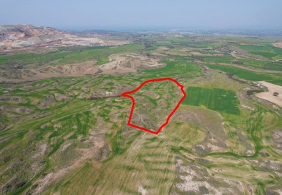 Linou, Nicosia Agricultural Land For Sale | C9889