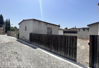 Agrokipia, Nicosia Detached Villa For Sale | C10897