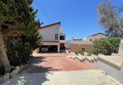 Geroskipou, Paphos Detached Villa For Sale | C11124