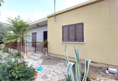 Nicosia Town, Nicosia Detached Villa For Sale | C11741