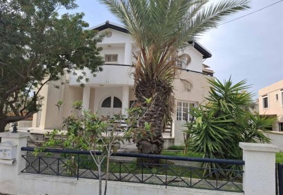Larnaka Town, Larnaca Detached Villa For Sale | C12062