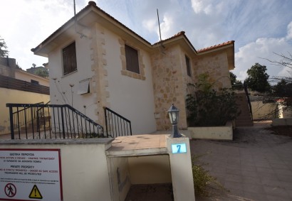 Lysos, Paphos Detached Villa For Sale | C12741