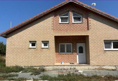 Perivolia Larnakas Detached Villa For Sale | C12929