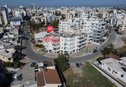 Larnaka Town, Larnaca Apartment For Sale | C13255