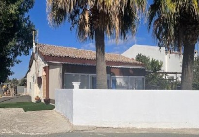 Deftera Pano, Nicosia Detached Villa For Sale | C13311